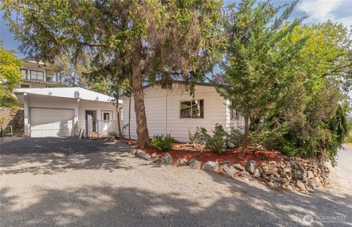 90 Furey Ave, Manson, WA, 98831-9730 | Card Image