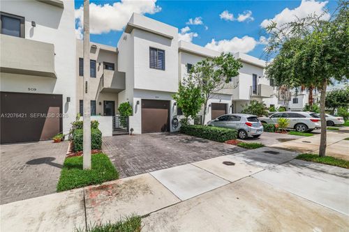 519 Sw 91st Place, Miami, FL, 33174 | Card Image