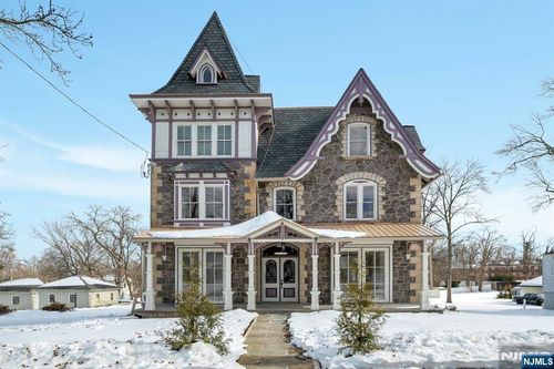 49 Park Ave, Madison, NJ, 07940-1517 | Card Image