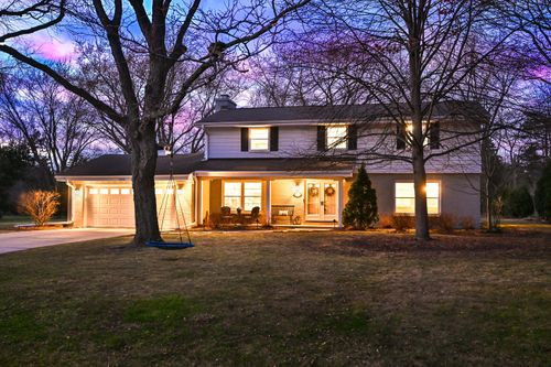 12850 Wrayburn Rd, Elm Grove, WI, 53122-1457 | Card Image