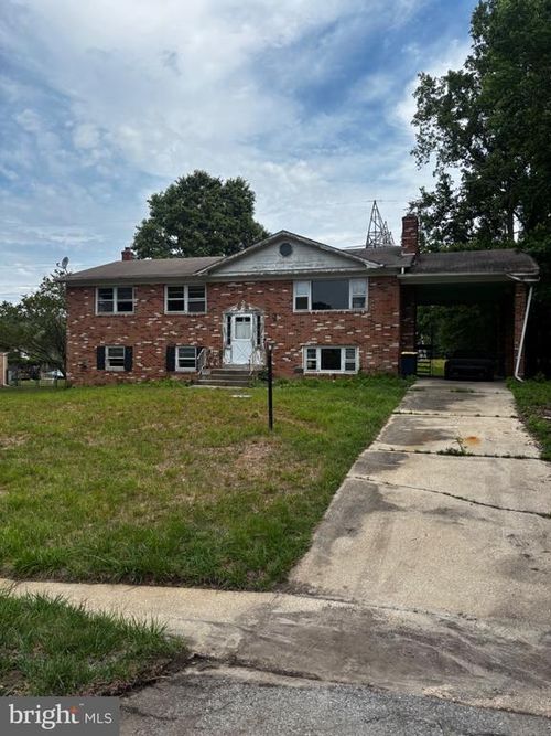 8002 Knollwood St, BRANDYWINE, MD, 20613-7656 | Card Image