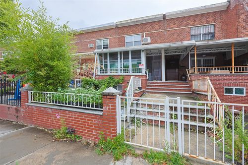 15308 58th Rd, Flushing, NY, 11355-5526 | Card Image