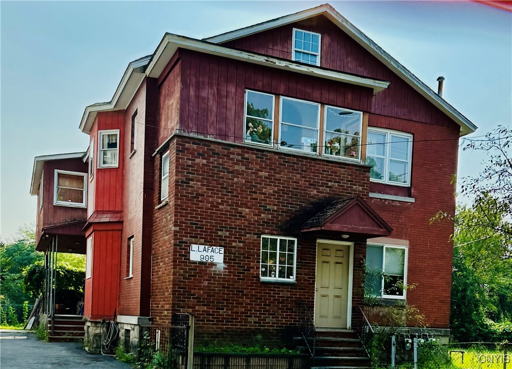 Townsend St, Syracuse, NY 13208