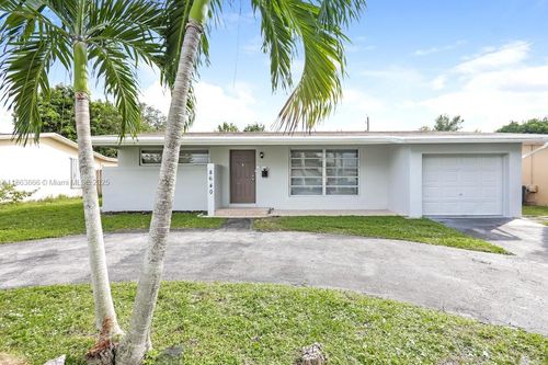 8640 Nw 25th St, Sunrise, FL, 33322-2904 | Card Image