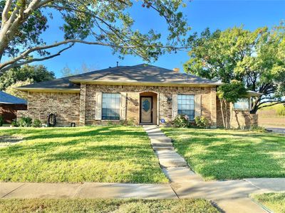 4717 Knollview Lane, House other with 3 bedrooms, 2 bathrooms and null parking in Mesquite TX | Image 1