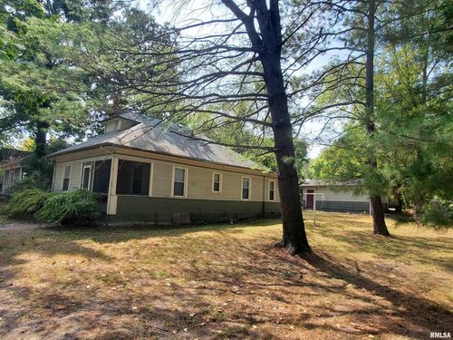 504 N Almond St, Carbondale, IL, 62901-1306 | Card Image