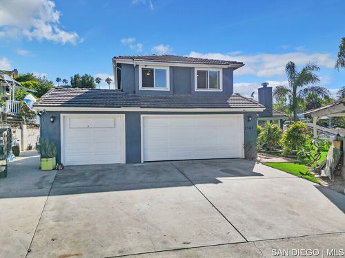 1507 Phillips St, Vista, CA, 92083-7674 | Card Image