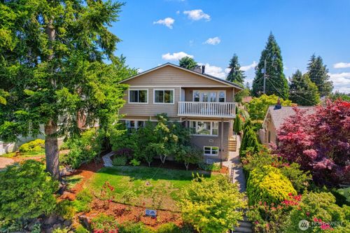 5632 42nd Ave Sw, Seattle, WA, 98136-1511 | Card Image
