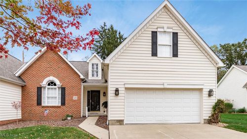 3490 Regans Way, Zanesville, OH, 43701-1321 | Card Image