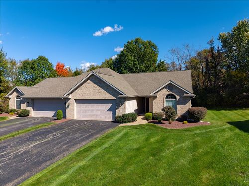75 Fields Dr, New Castle, PA, 16101-5500 | Card Image