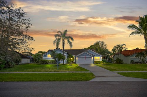 4267 Hunting Trl, Lake Worth, FL, 33467-3515 | Card Image