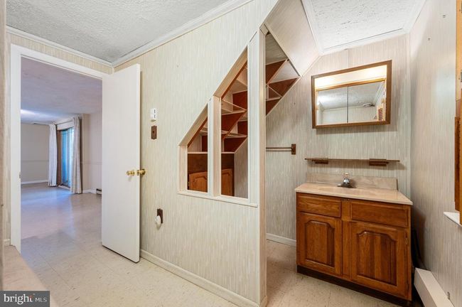 562 Valley View Dr, House other with 4 bedrooms, 3 bathrooms and null parking in WINCHESTER VA | Image 35