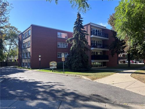 404-2054 Courtland Dr, Burlington, ON, L7R1R8 | Card Image
