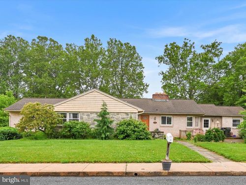 24 Keeler Ave, STEVENS, PA, 17578-9366 | Card Image