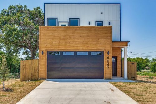 4847 Brashear St, Dallas, TX, 75210-1304 | Card Image