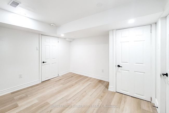 56 Moxley Dr, House other with 6 bedrooms, 4 bathrooms and 5 parking in Hamilton ON | Image 37