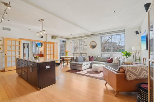apt-216-521 2nd St Se, Minneapolis, MN, 55414-2298 | Card Image