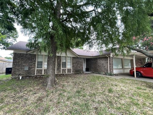 6905 Yorkston St, Watauga, TX, 76148-1966 | Card Image