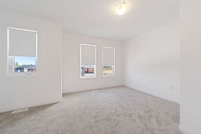 7 Fairlane Ave, House attached with 3 bedrooms, 1 bathrooms and 2 parking in Barrie ON | Image 12