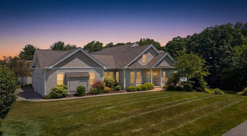 31-31 Courtland St, Worcester, MA, 01602-4326 | Card Image
