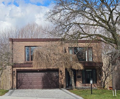 22 Coreydale Crt, North York, ON, M3H4T2 | Card Image