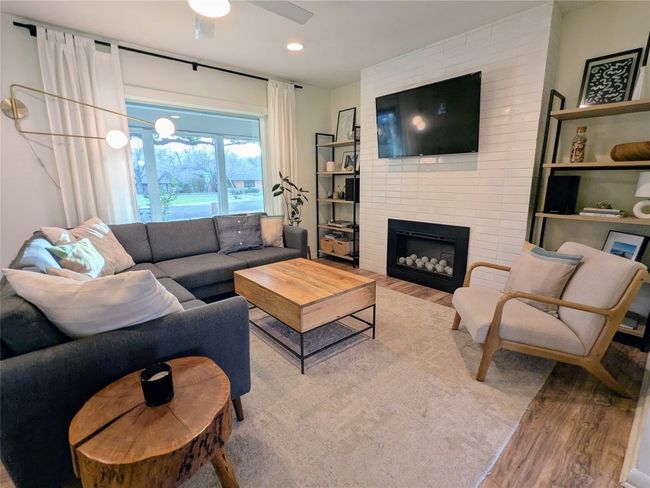 1510 Glencrest Dr, House other with 3 bedrooms, 2 bathrooms and 1 parking in Austin TX | Image 6