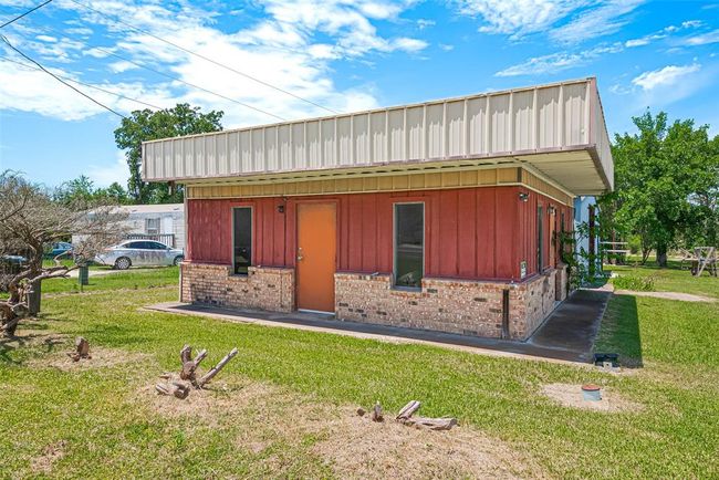 5526 Highway 90, House other with 4 bedrooms, 2 bathrooms and null parking in Madisonville TX | Image 39