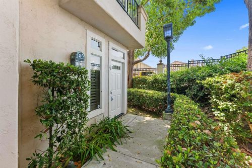 unit-18-7285 Calabria Ct, San Diego, CA, 92122-6003 | Card Image