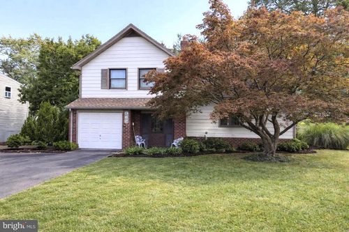 982 Mueller Rd, WARMINSTER, PA, 18974-2772 | Card Image