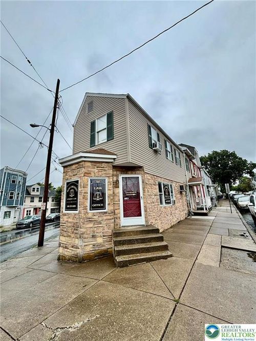 832 Walnut Ave, Easton, PA, 18042-4335 | Card Image