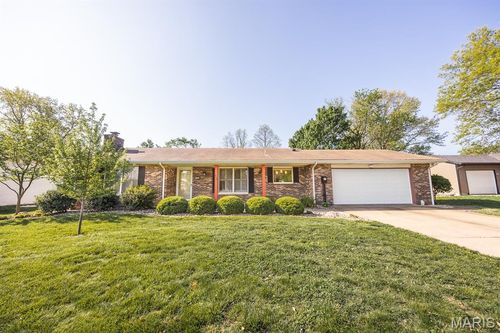 406 Elm St, Mascoutah, IL, 62258-2307 | Card Image