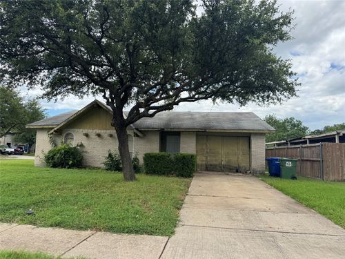 2124 Highbury Rd, Carrollton, TX, 75007-3419 | Card Image