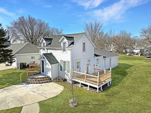 854 Ash Ave, Westbrook, MN, 56183-9645 | Card Image