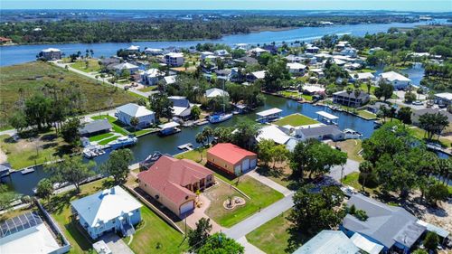 1920 Nw 16th St, Crystal River, FL, 34428-5017 | Card Image