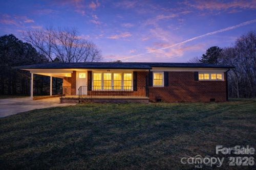 2822 Bettis Rd, Grover, NC, 28073-9784 | Card Image