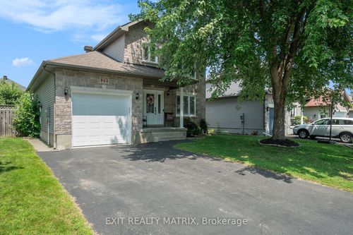 29 St Viateur Cres, Limoges, ON, K0A2M0 | Card Image