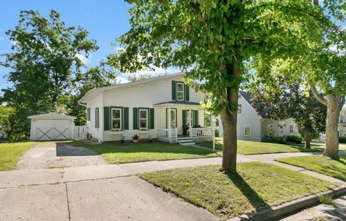 1326 Ash Street, Baraboo, WI, 53913 | Card Image
