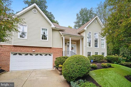 15918 Edgewood Dr, DUMFRIES, VA, 22025-1722 | Card Image