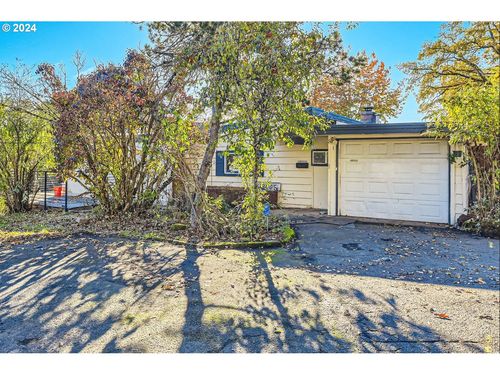 19005 Oatfield Rd, Gladstone, OR, 97027 | Card Image