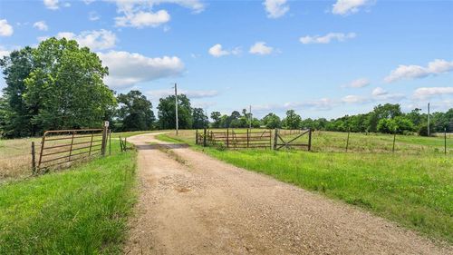 496 Cottonwood Trl, Broken Bow, OK, 74728-6517 | Card Image
