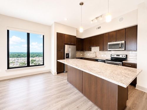 1502-9787 Katy Freeway, Houston, TX, 77024 | Card Image
