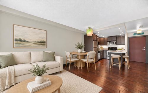304-1301 17 Ave Nw, Calgary, AB, T2M0R2 | Card Image