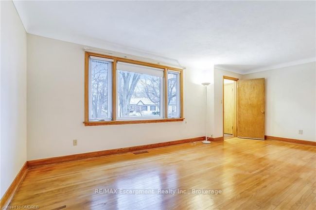 22 Ghent St, House other with 5 bedrooms, 2 bathrooms and 4 parking in Saint Catharines ON | Image 5