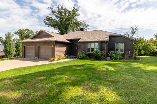 660 Pioneer Rd, Platteville, WI, 53818-3349 | Card Image