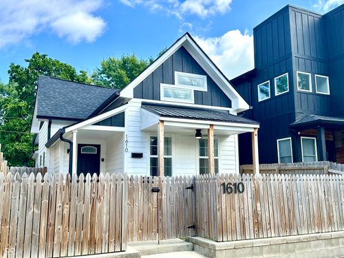 1610 Ohio St, Indianapolis, IN, 46201-3820 | Card Image