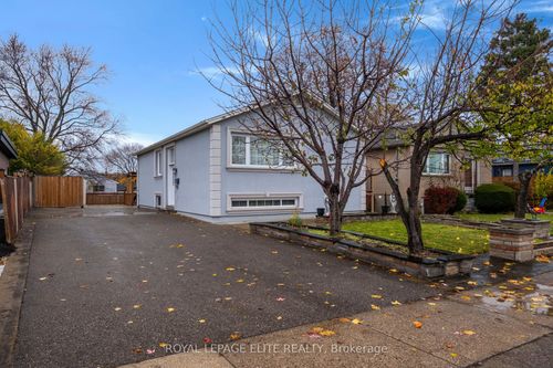 6 Lachine Crt, Etobicoke, ON, M9C4A5 | Card Image