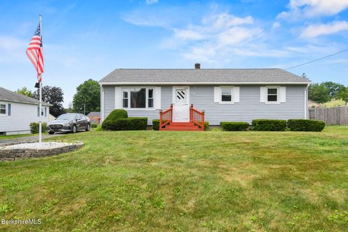 54 Dutchess Ave, Pittsfield, MA, 01201-3805 | Card Image