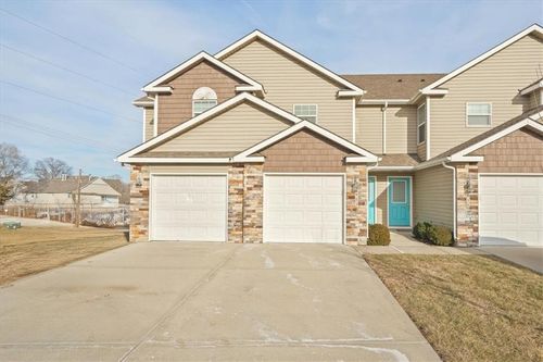 813 Raven Ct, Belton, MO, 64012-7819 | Card Image