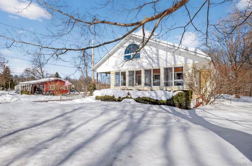 396 Crescent Ave, Highland, NY, 12528-2428 | Card Image