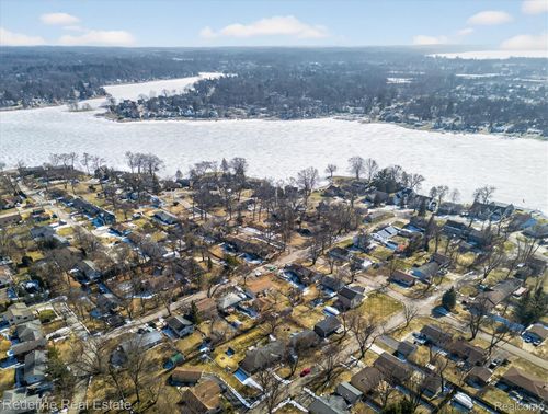 2236 Mentone St, Wolverine Lake, MI, 48390-1937 | Card Image